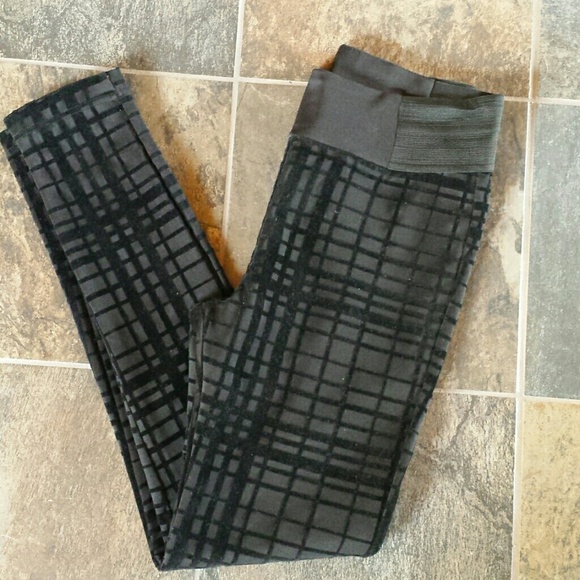 MAURICES* Black Geo Leggings - Picture 1 of 5